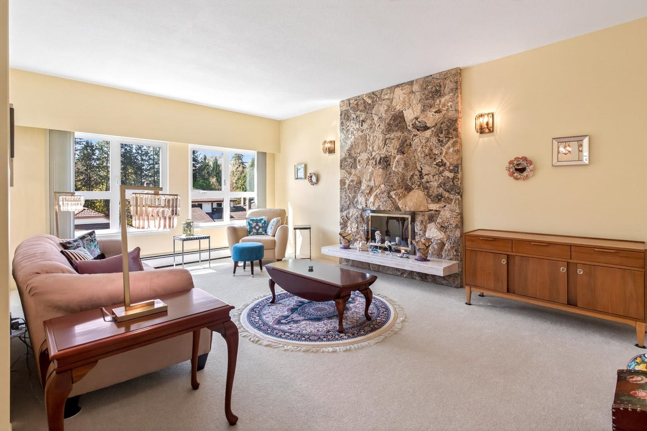 1558 Glen Abbey Drive - Simon Fraser Univer. single-family-residence for Sale, 4 Bedrooms (R3114455)# - 9