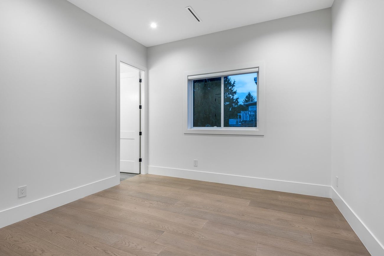 730 Schoolhouse Street - Central Coquitlam Single Family Residence for Sale, 7 Bedrooms (R3115539)# - 18