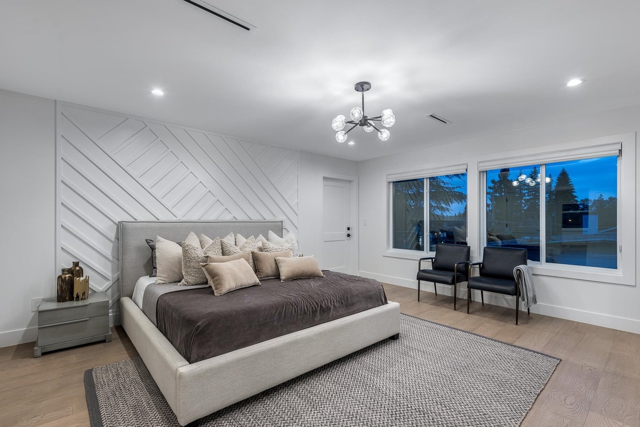 730 Schoolhouse Street - Central Coquitlam Single Family Residence for Sale, 7 Bedrooms (R3115539)# - 25