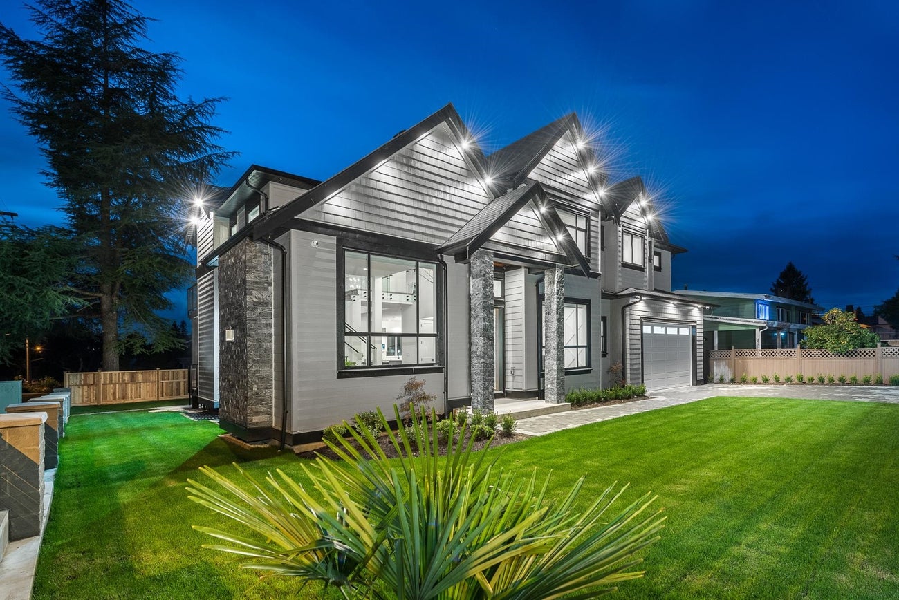 730 Schoolhouse Street - Central Coquitlam Single Family Residence for Sale, 7 Bedrooms (R3115539)# - 2
