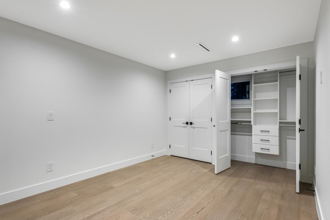 730 Schoolhouse Street - Central Coquitlam Single Family Residence for Sale, 7 Bedrooms (R3115539)# - 36