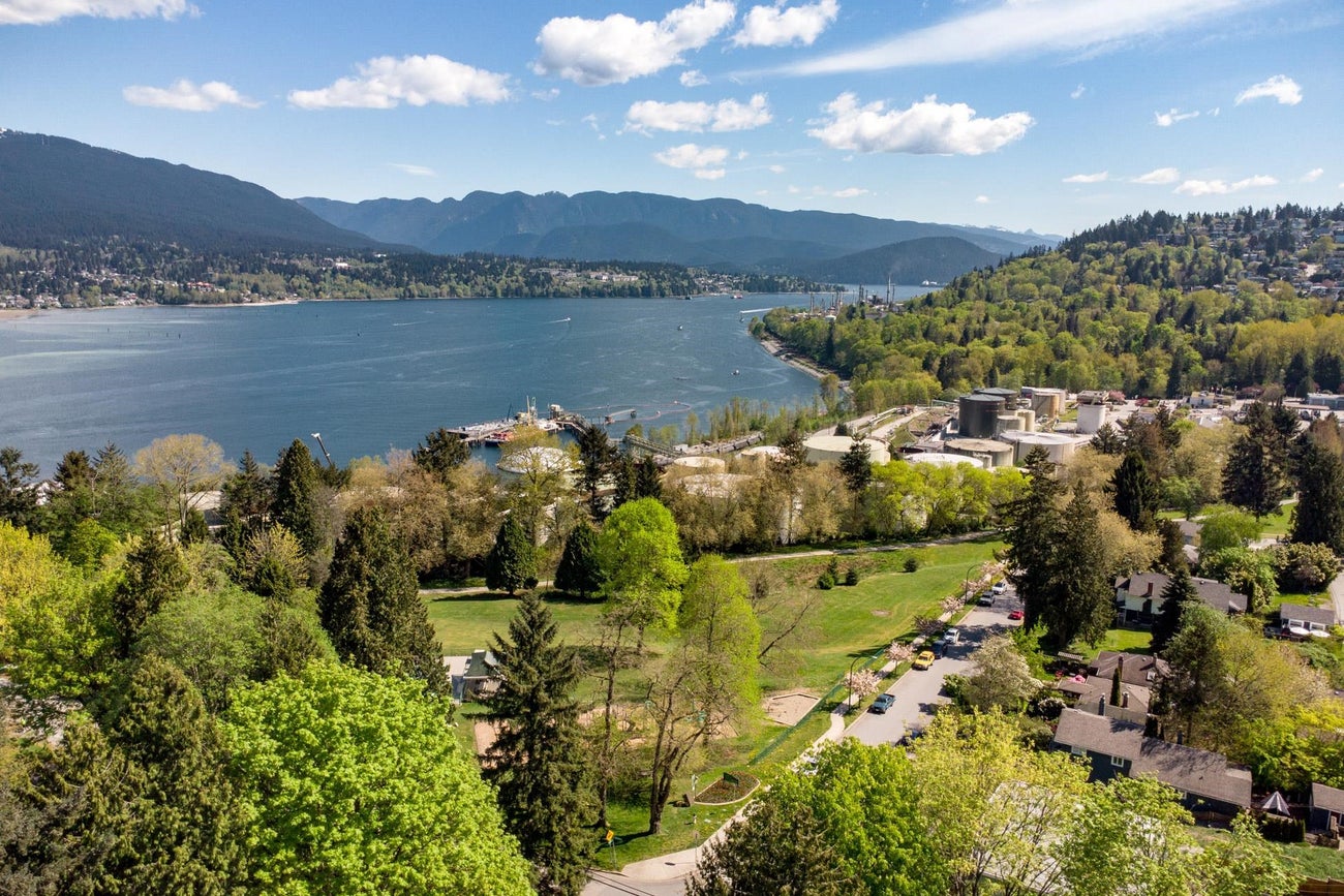 4137 Mcgill Street - Vancouver Heights Single Family Residence for Sale, 4 Bedrooms (R3115905)# - 10