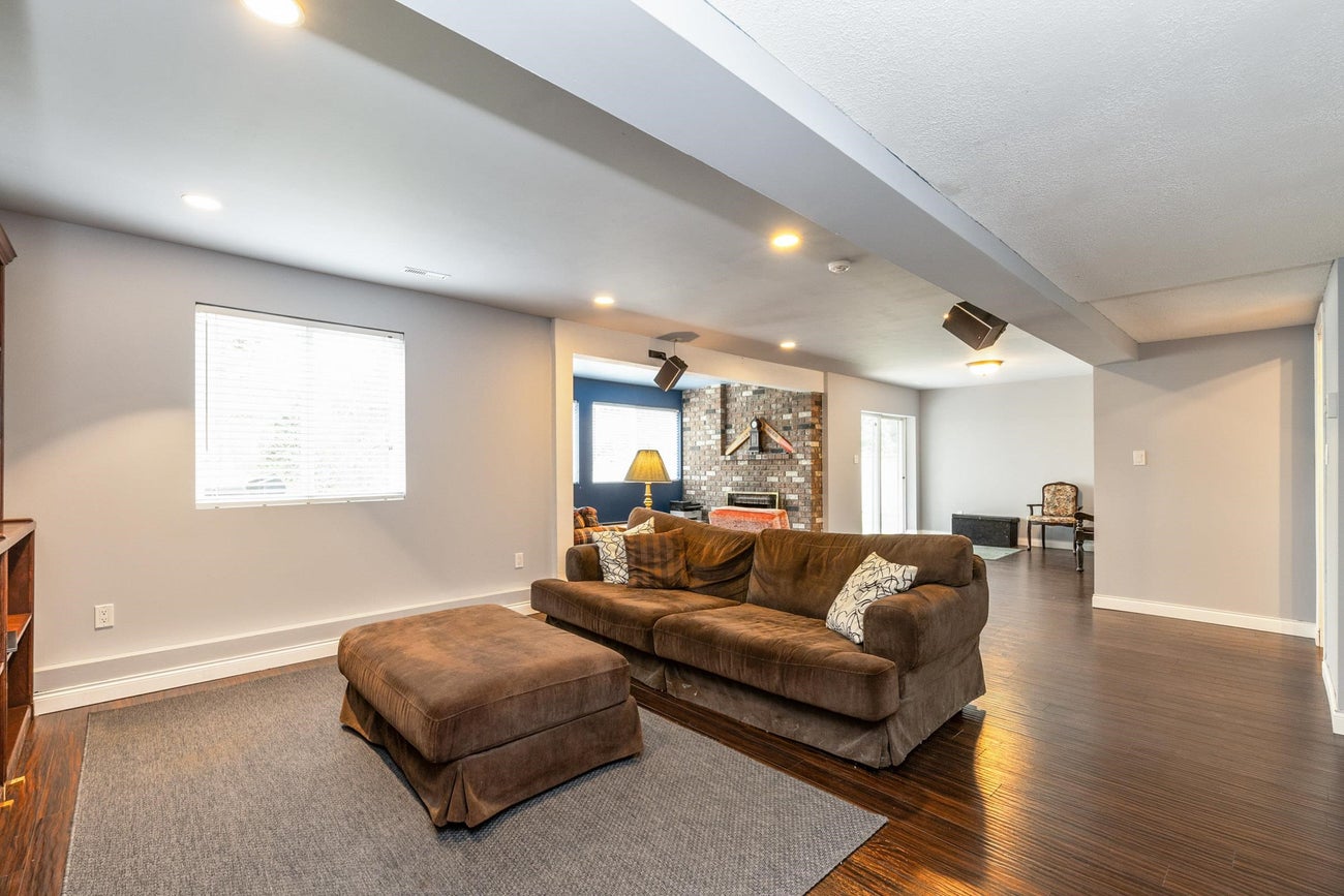 320 Gloucester Court - Coquitlam East Single Family Residence for Sale, 3 Bedrooms (R3116034)# - 22