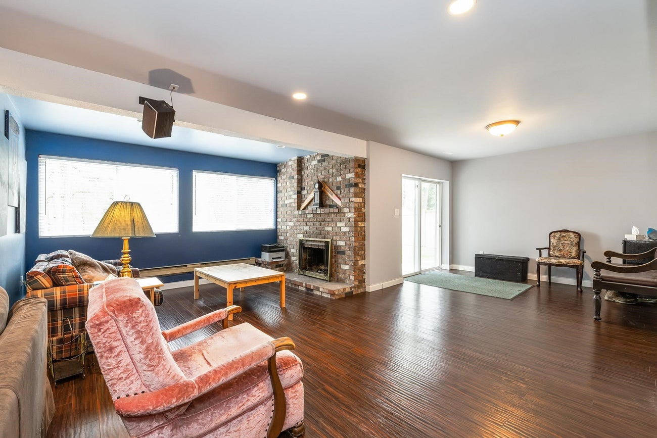 320 Gloucester Court - Coquitlam East Single Family Residence for Sale, 3 Bedrooms (R3116034)# - 24