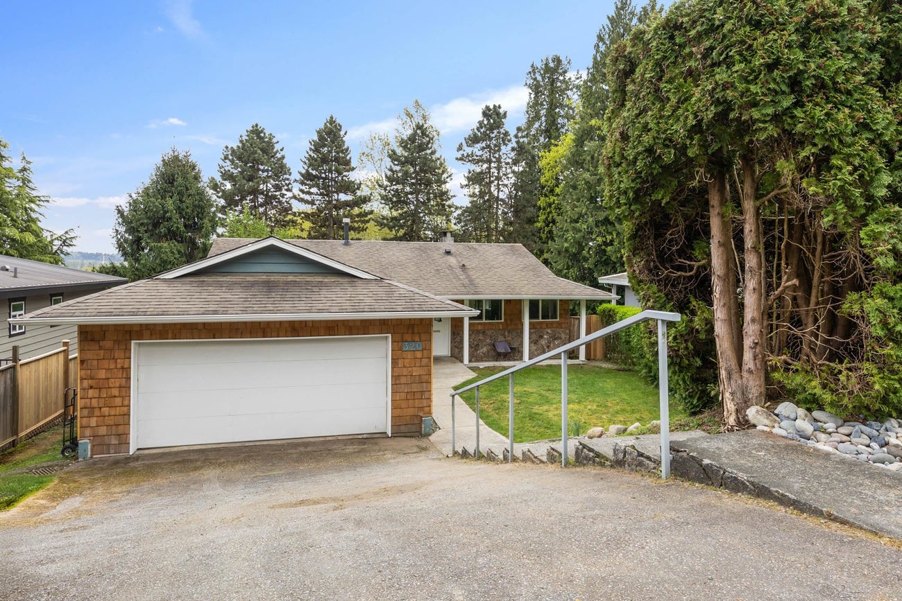 320 Gloucester Court - Coquitlam East Single Family Residence for Sale, 3 Bedrooms (R3116034)# - 2