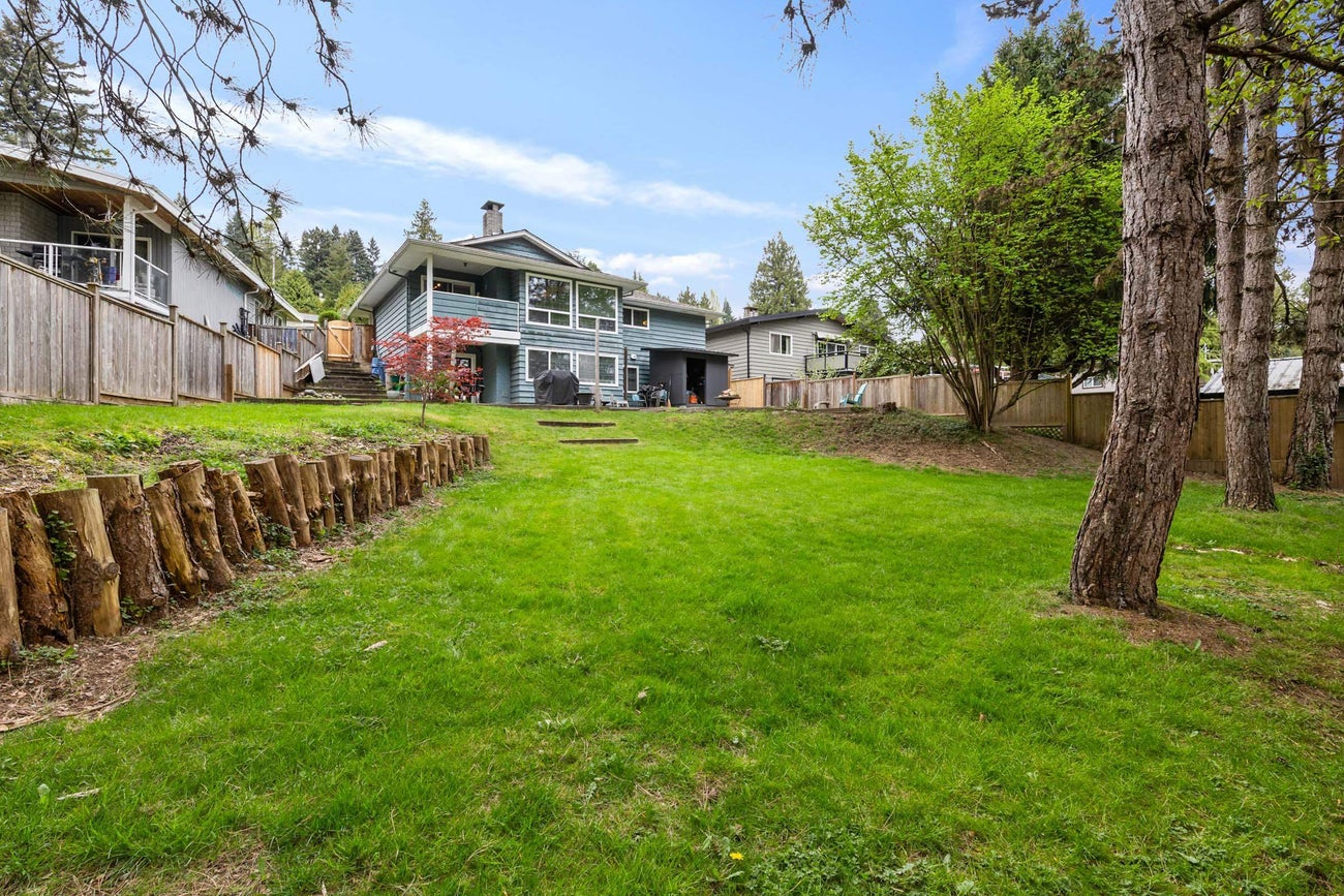 320 Gloucester Court - Coquitlam East Single Family Residence for Sale, 3 Bedrooms (R3116034)# - 34