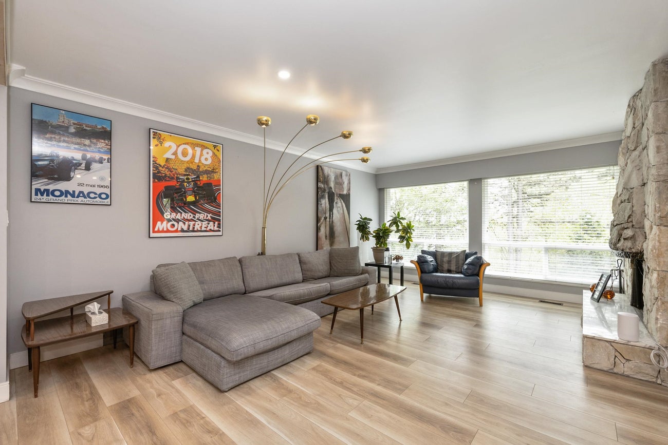320 Gloucester Court - Coquitlam East Single Family Residence for Sale, 3 Bedrooms (R3116034)# - 5