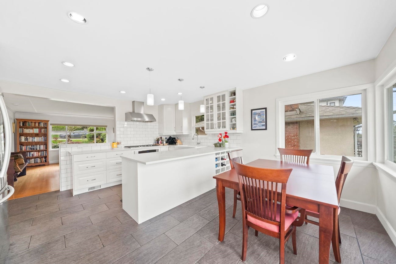 3765 Edinburgh Street - Vancouver Heights single-family-residence for Sale, 5 Bedrooms (R3116199)# - 9