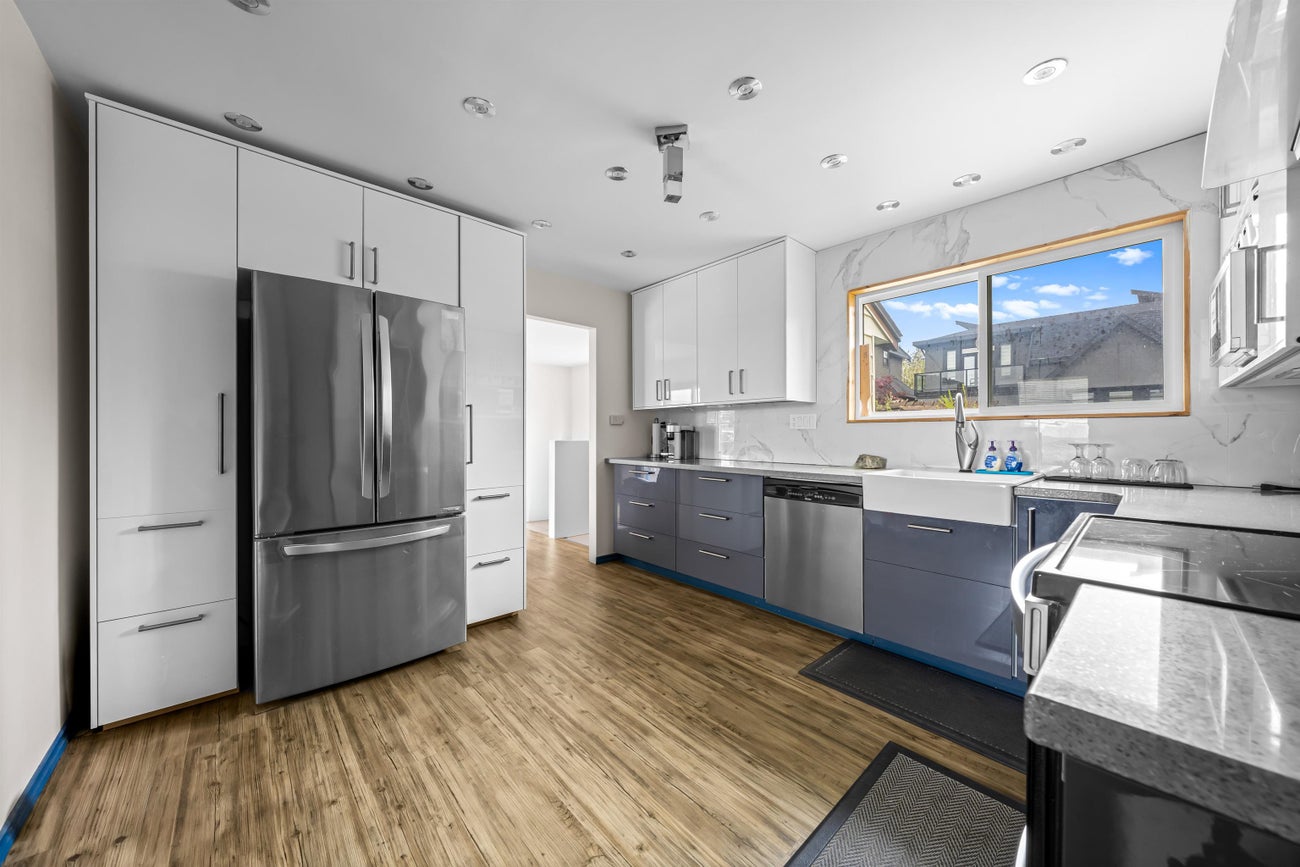 2151 Dawes Hill Road - Central Coquitlam single-family-residence for Sale, 4 Bedrooms (R3116279)# - 9