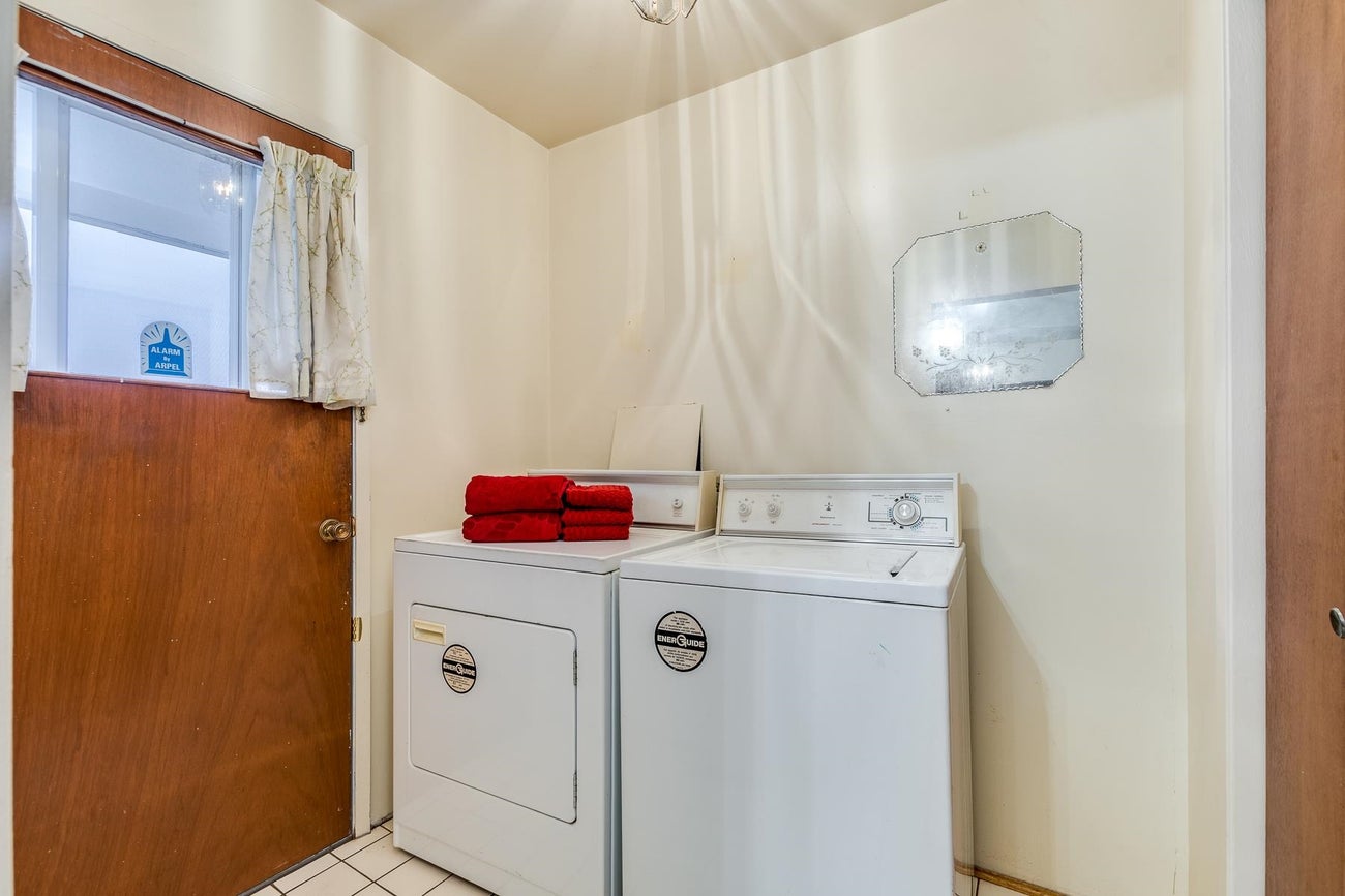 1250 Delta Avenue - Brentwood Park single-family-residence for Sale, 4 Bedrooms (R3116553)# - 11