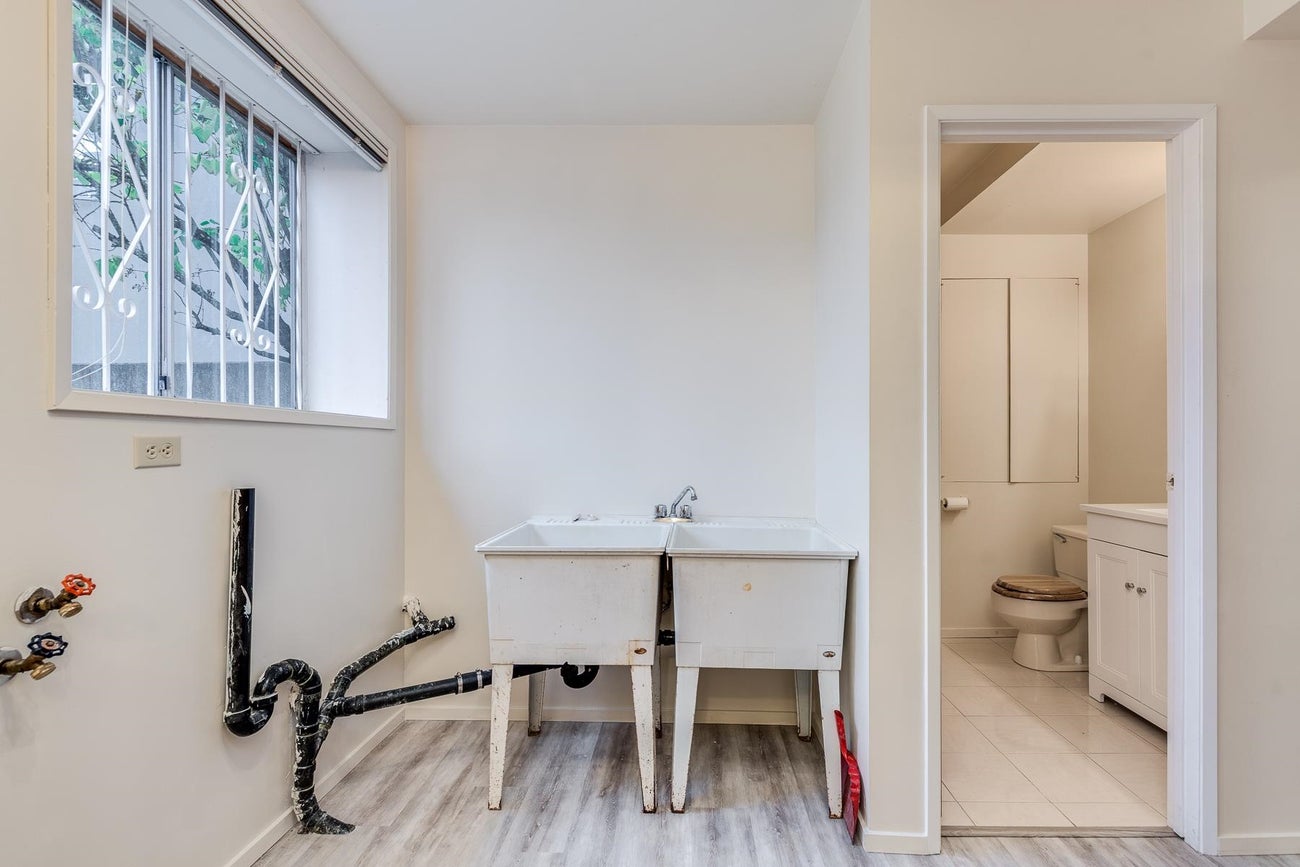 1250 Delta Avenue - Brentwood Park single-family-residence for Sale, 4 Bedrooms (R3116553)# - 23