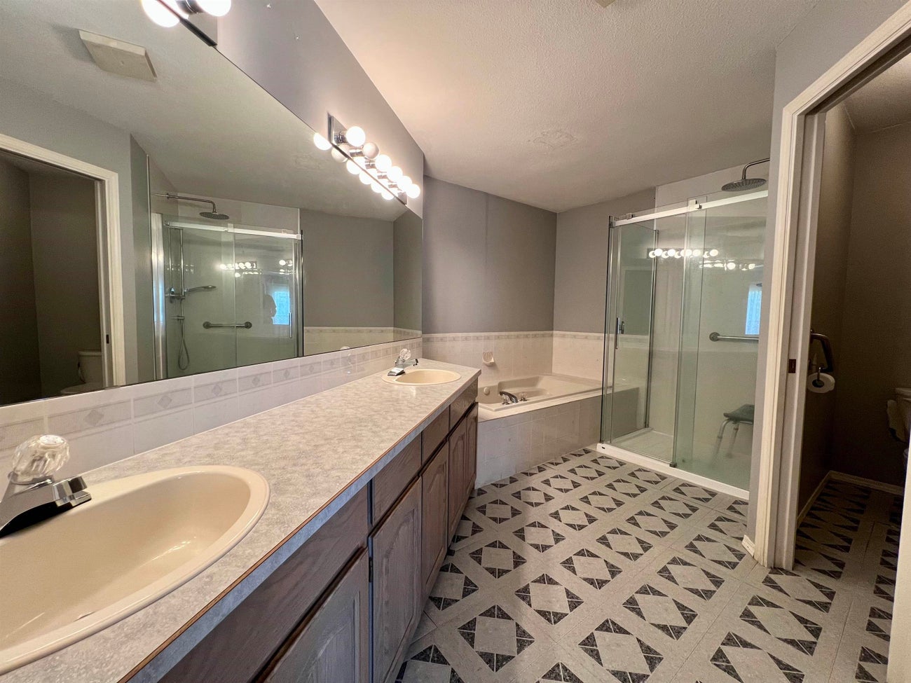 1888 Walnut Crescent - Central Coquitlam single-family-residence for Sale, 4 Bedrooms (R3117024)# - 14