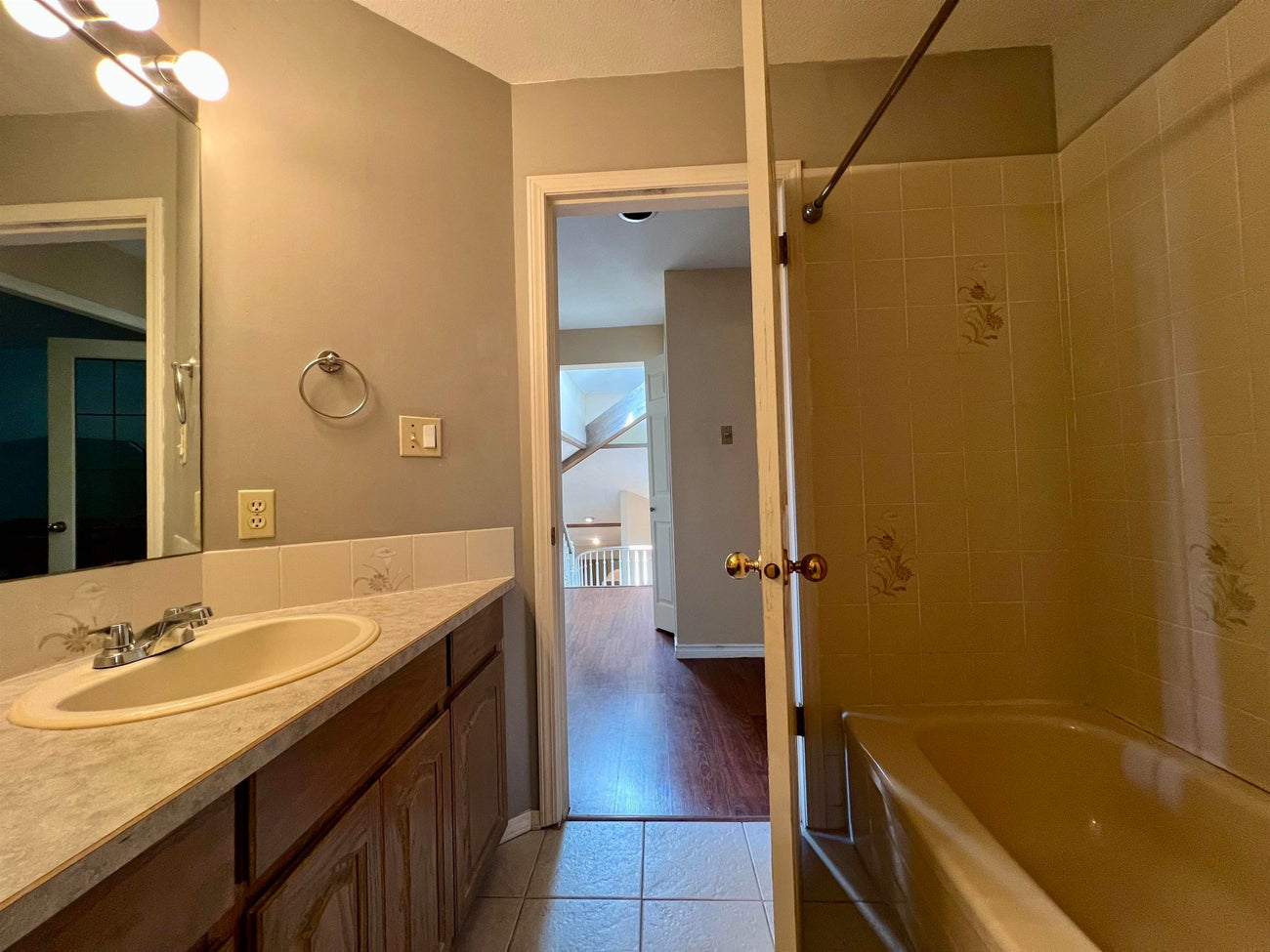 1888 Walnut Crescent - Central Coquitlam single-family-residence for Sale, 4 Bedrooms (R3117024)# - 24