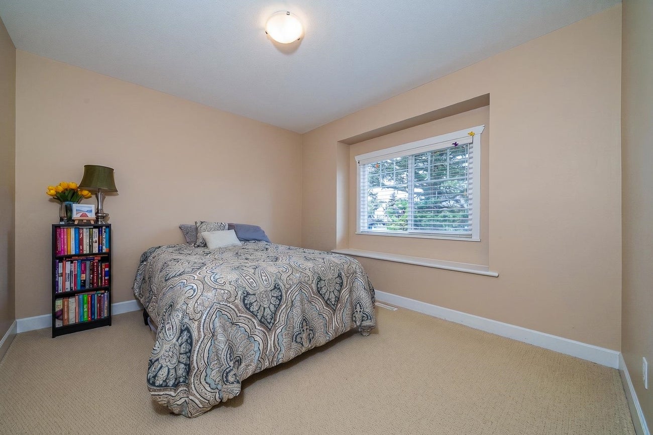 735 Schoolhouse Street - Central Coquitlam Single Family Residence for Sale, 7 Bedrooms (R3117261)# - 17