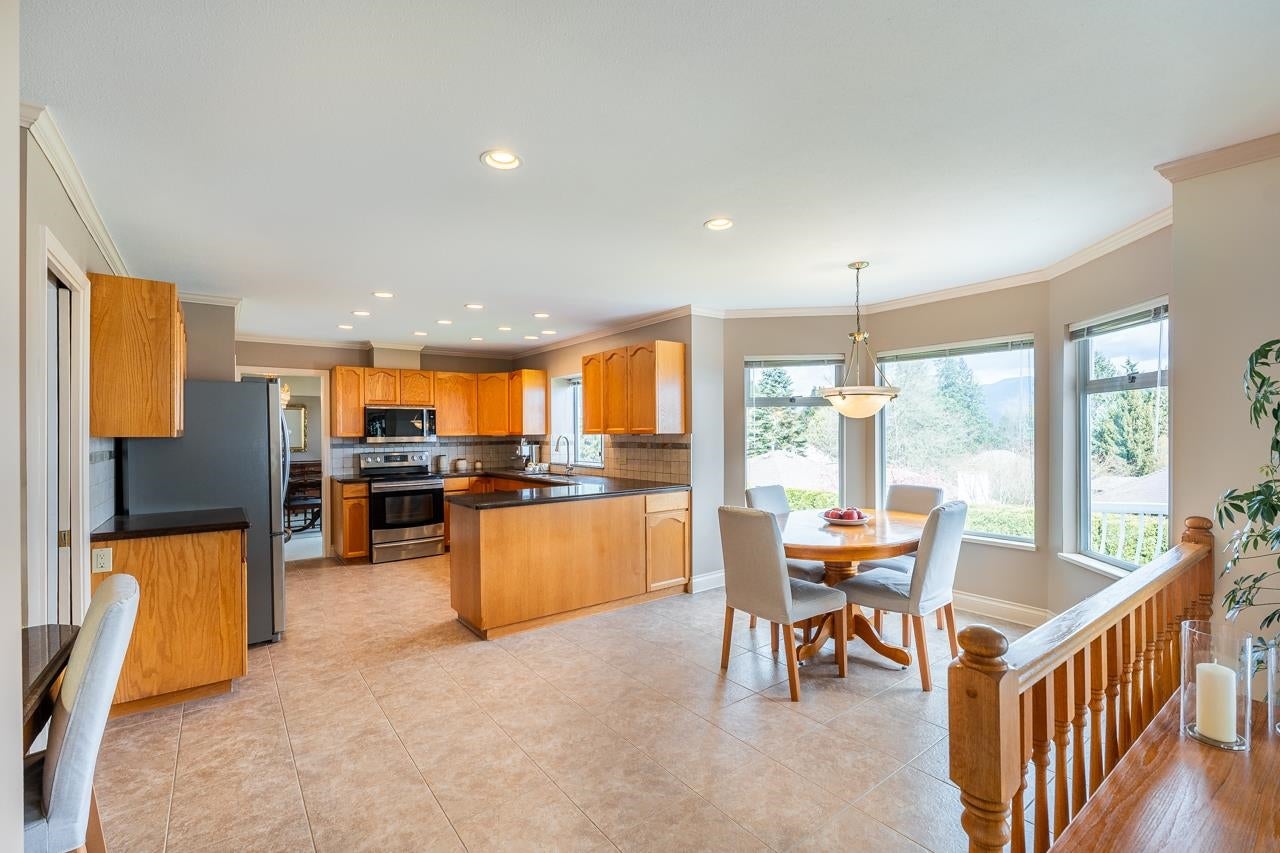 580 Clearwater Way - Coquitlam East single-family-residence for Sale, 5 Bedrooms (R3117530)# - 11
