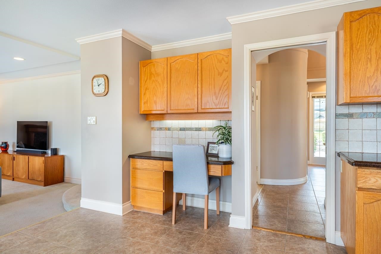 580 Clearwater Way - Coquitlam East single-family-residence for Sale, 5 Bedrooms (R3117530)# - 17