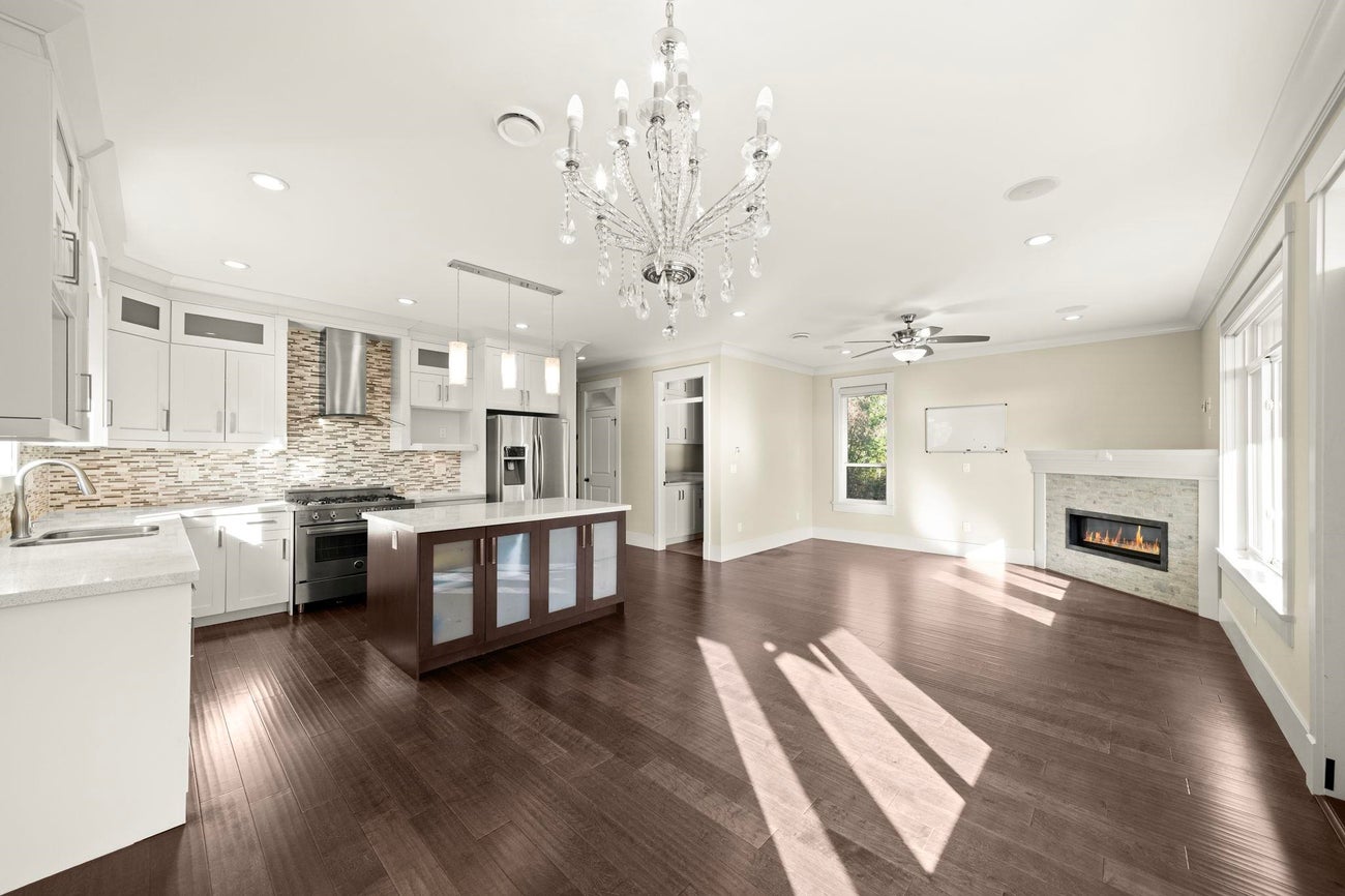 7028 Broadway - Montecito Single Family Residence for Sale, 5 Bedrooms (R3117640)# - 5