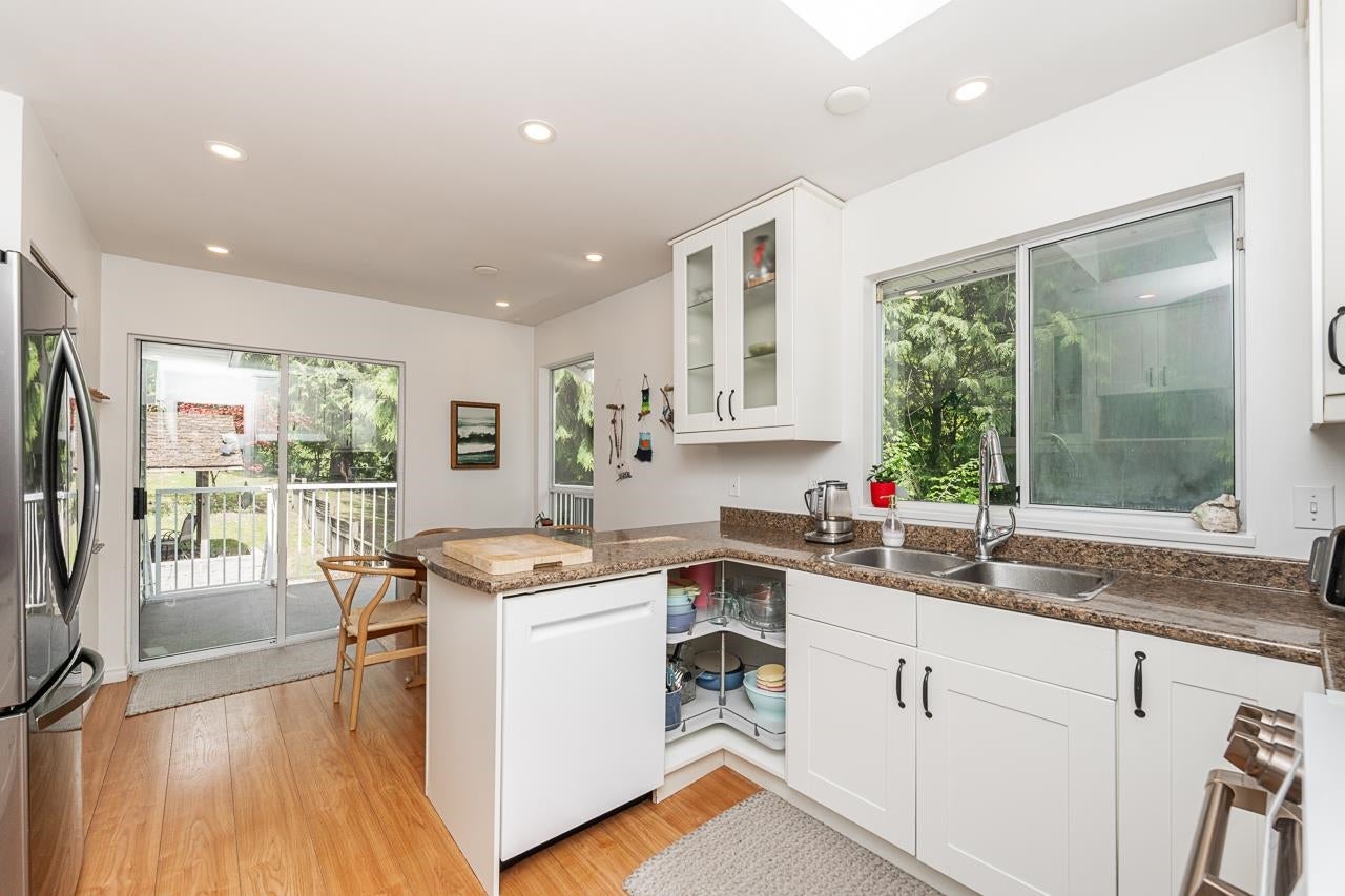 1221 Rochester Avenue - Central Coquitlam single-family-residence for Sale, 5 Bedrooms (R3117772)# - 8