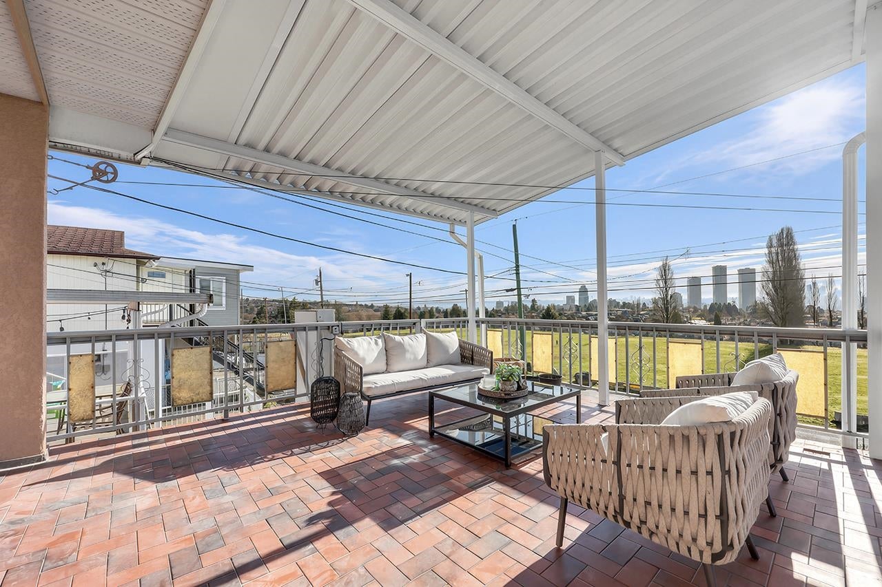 4710 Union Street - Brentwood Park single-family-residence for Sale, 6 Bedrooms (R3118295)# - 6