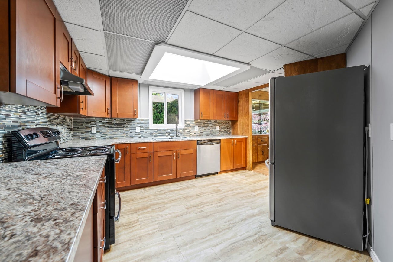 168 - 145 King Edward Street - Maillardville Manufactured Home for Sale, 2 Bedrooms (R3118413)# - 16