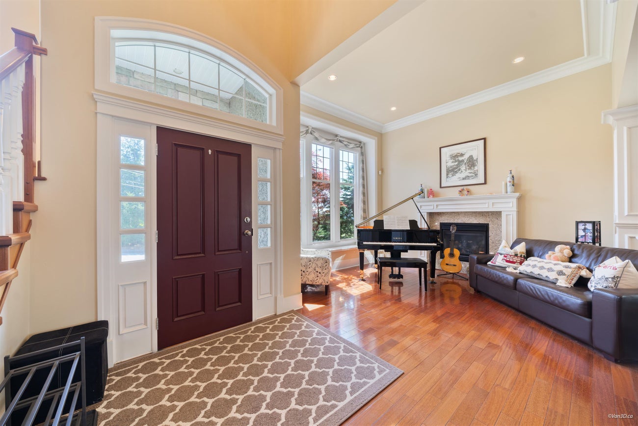 7533 Curtis Street - Simon Fraser Univer. single-family-residence for Sale, 7 Bedrooms (R3118977)# - 3