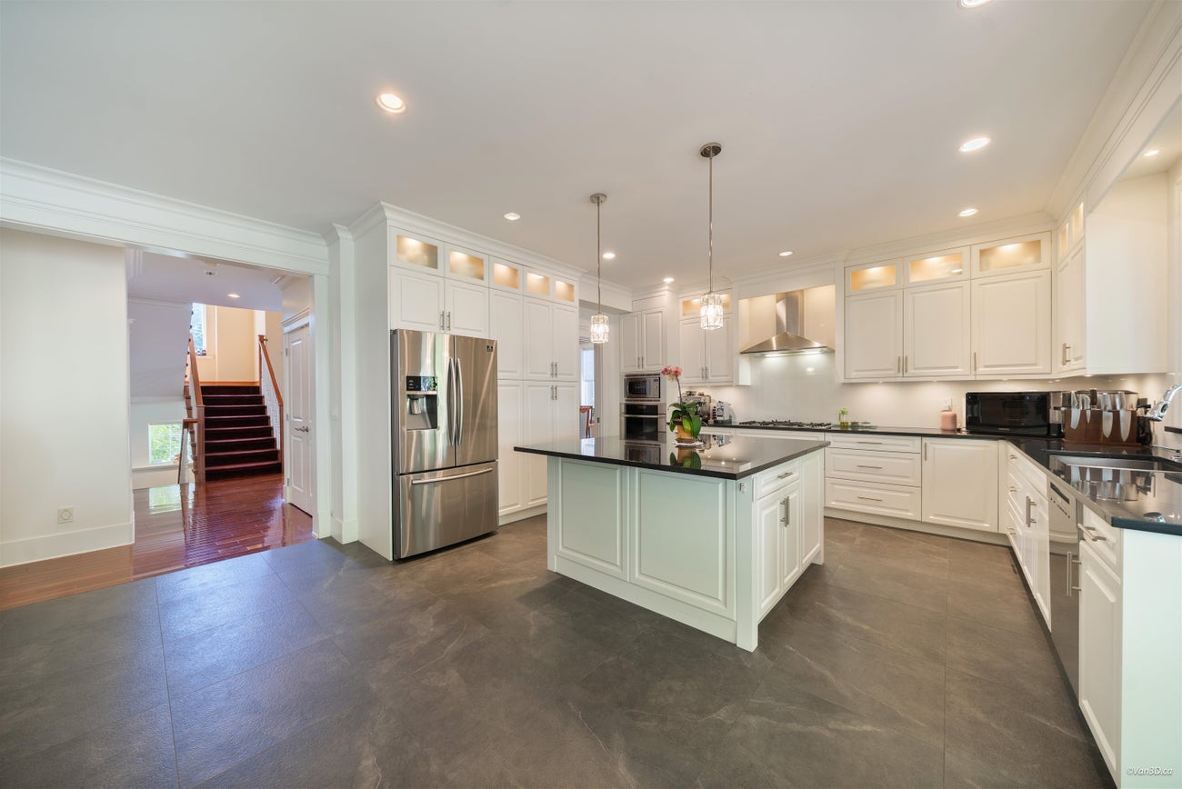 7533 Curtis Street - Simon Fraser Univer. single-family-residence for Sale, 7 Bedrooms (R3118977)# - 7