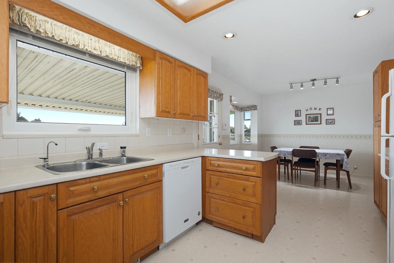 1162 Madore Avenue - Central Coquitlam single-family-residence for Sale, 4 Bedrooms (R3119037)# - 10