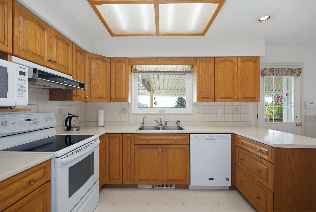 1162 Madore Avenue - Central Coquitlam single-family-residence for Sale, 4 Bedrooms (R3119037)# - 8