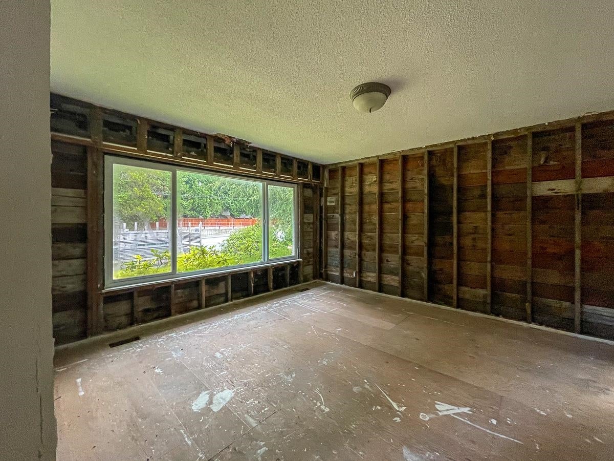 2000 Austin Avenue - Central Coquitlam Single Family Residence for Sale, 4 Bedrooms (R3119328)# - 24