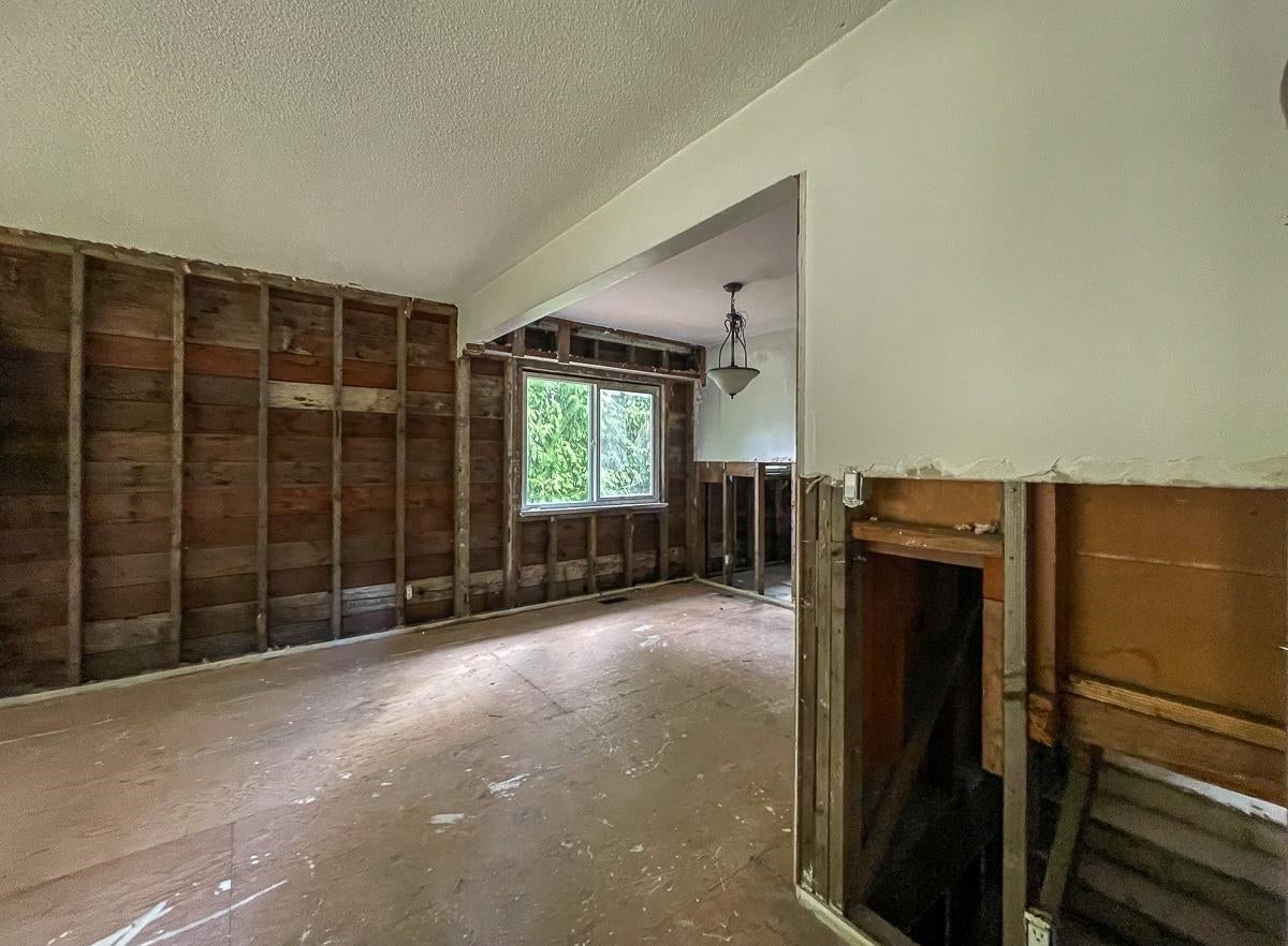 2000 Austin Avenue - Central Coquitlam Single Family Residence for Sale, 4 Bedrooms (R3119328)# - 25