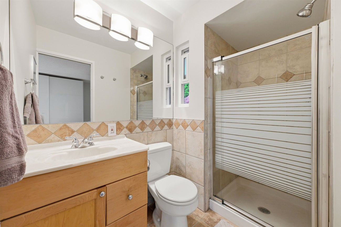 2563 Ashurst Avenue - Coquitlam East Single Family Residence for Sale, 4 Bedrooms (R3119339)# - 20