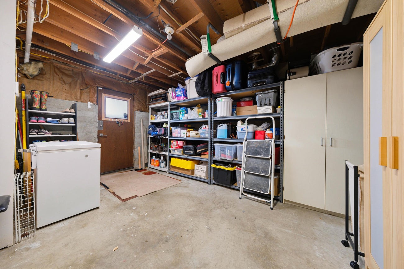 2563 Ashurst Avenue - Coquitlam East Single Family Residence for Sale, 4 Bedrooms (R3119339)# - 32
