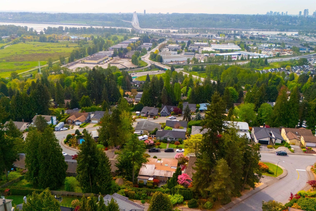 2563 Ashurst Avenue - Coquitlam East Single Family Residence for Sale, 4 Bedrooms (R3119339)# - 38