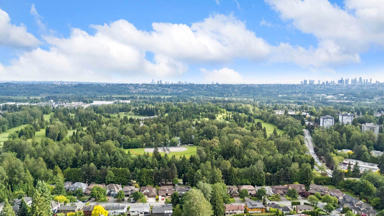 7638 Aubrey Street - Simon Fraser Univer. Single Family Residence for Sale, 7 Bedrooms (R3119353)# - 20
