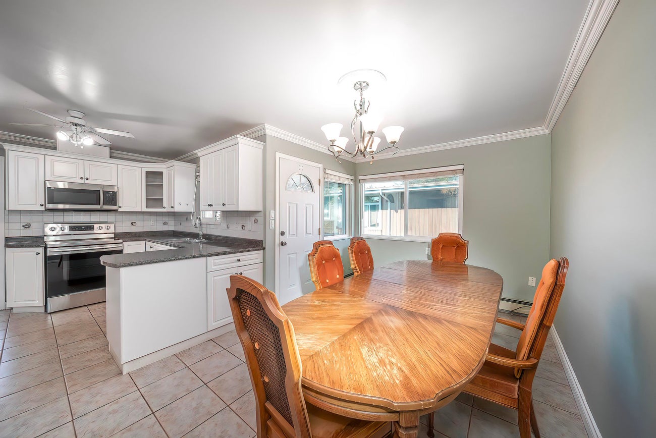 951 Everett Crescent - Sperling-Duthie single-family-residence for Sale, 5 Bedrooms (R3119790)# - 12