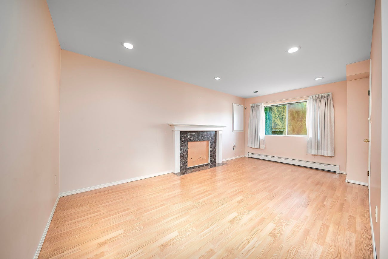 951 Everett Crescent - Sperling-Duthie single-family-residence for Sale, 5 Bedrooms (R3119790)# - 19
