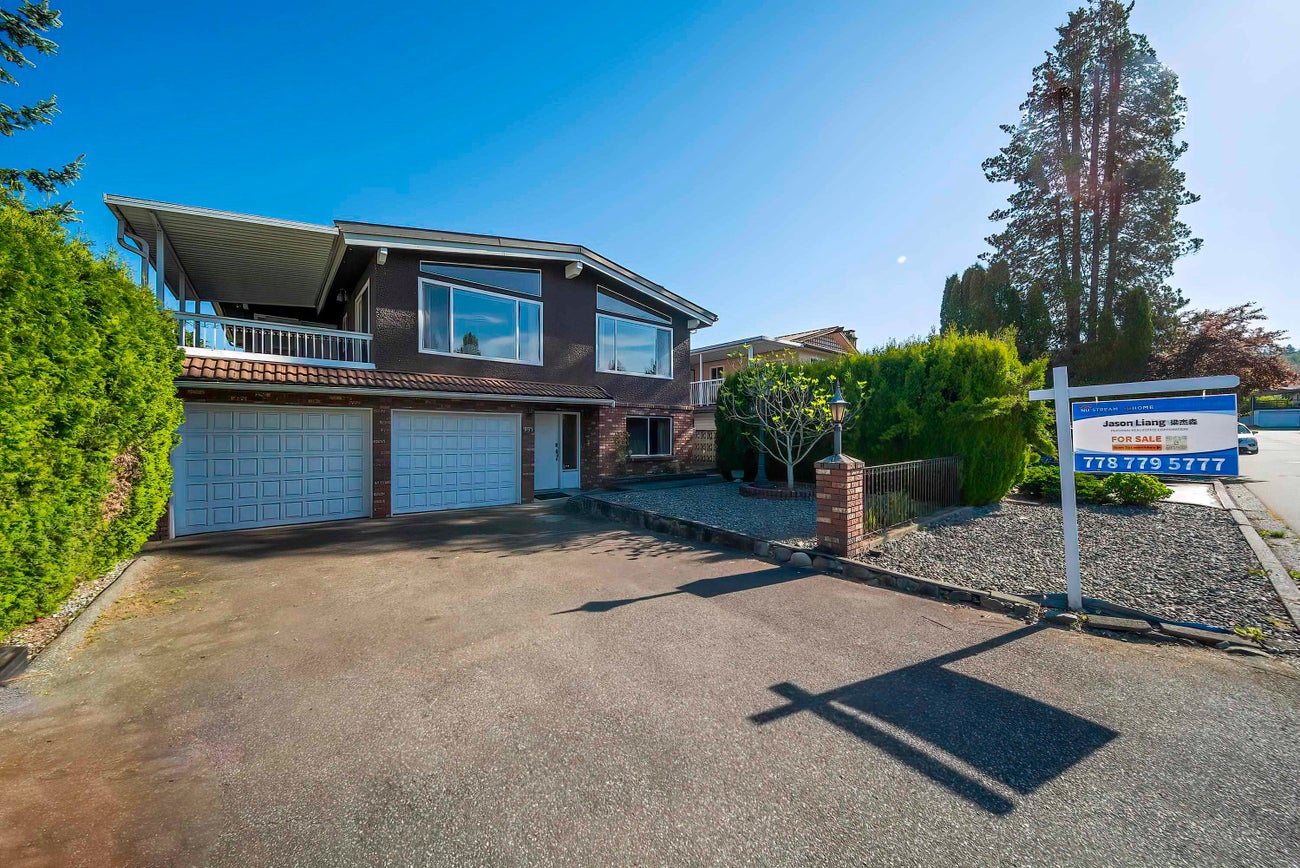951 Everett Crescent - Sperling-Duthie single-family-residence for Sale, 5 Bedrooms (R3119790)# - 1
