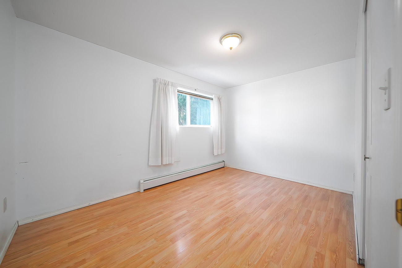 951 Everett Crescent - Sperling-Duthie single-family-residence for Sale, 5 Bedrooms (R3119790)# - 21