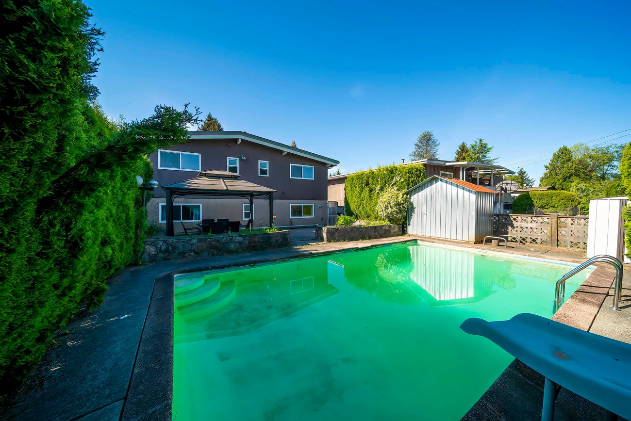 951 Everett Crescent - Sperling-Duthie single-family-residence for Sale, 5 Bedrooms (R3119790)# - 30