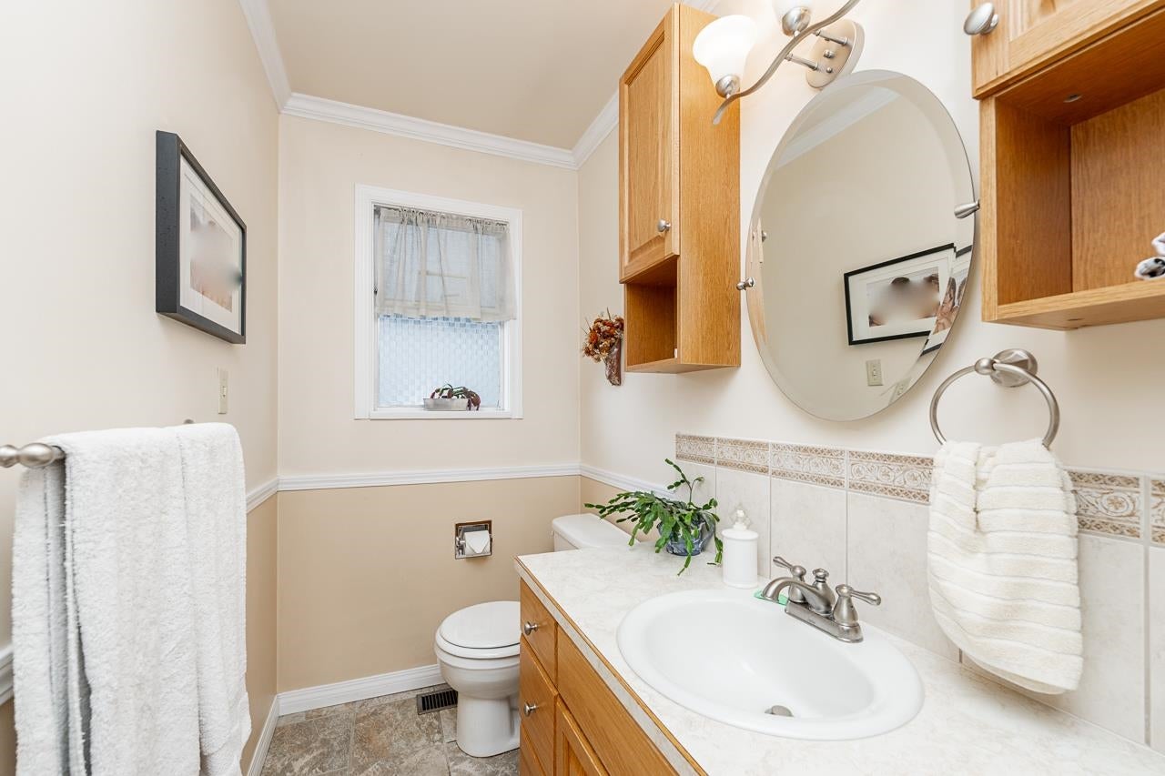 7055 Kitchener Street - Sperling-Duthie single-family-residence for Sale, 4 Bedrooms (R3120063)# - 18