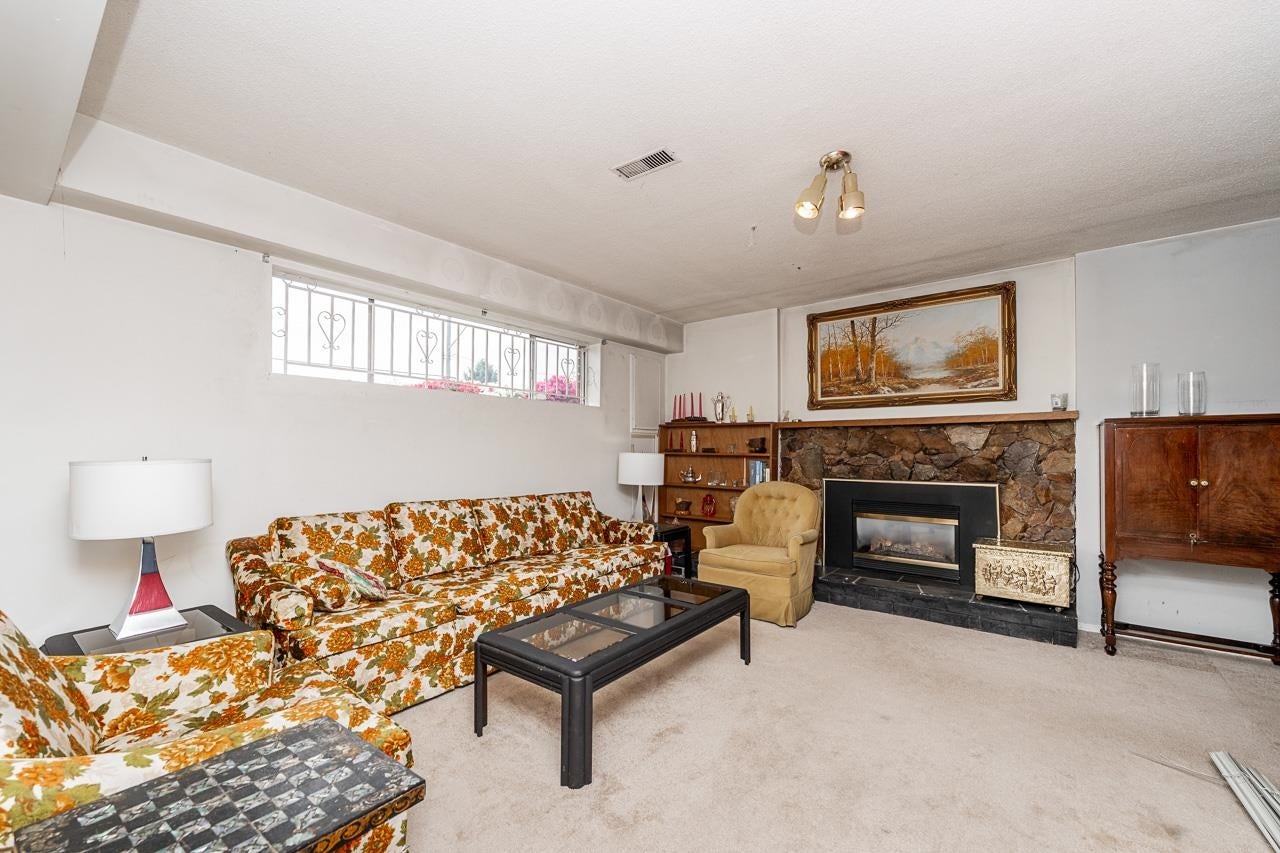 7055 Kitchener Street - Sperling-Duthie single-family-residence for Sale, 4 Bedrooms (R3120063)# - 20