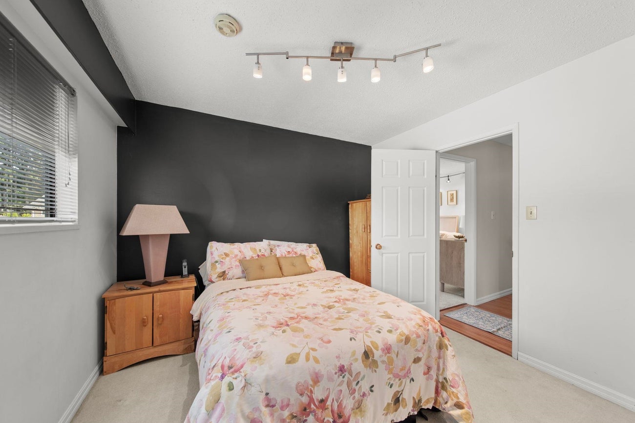 745 Dansey Avenue - Coquitlam West single-family-residence for Sale, 5 Bedrooms (R3120334)# - 22