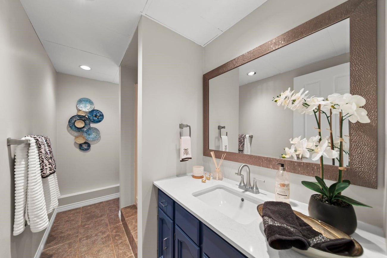 745 Dansey Avenue - Coquitlam West single-family-residence for Sale, 5 Bedrooms (R3120334)# - 28