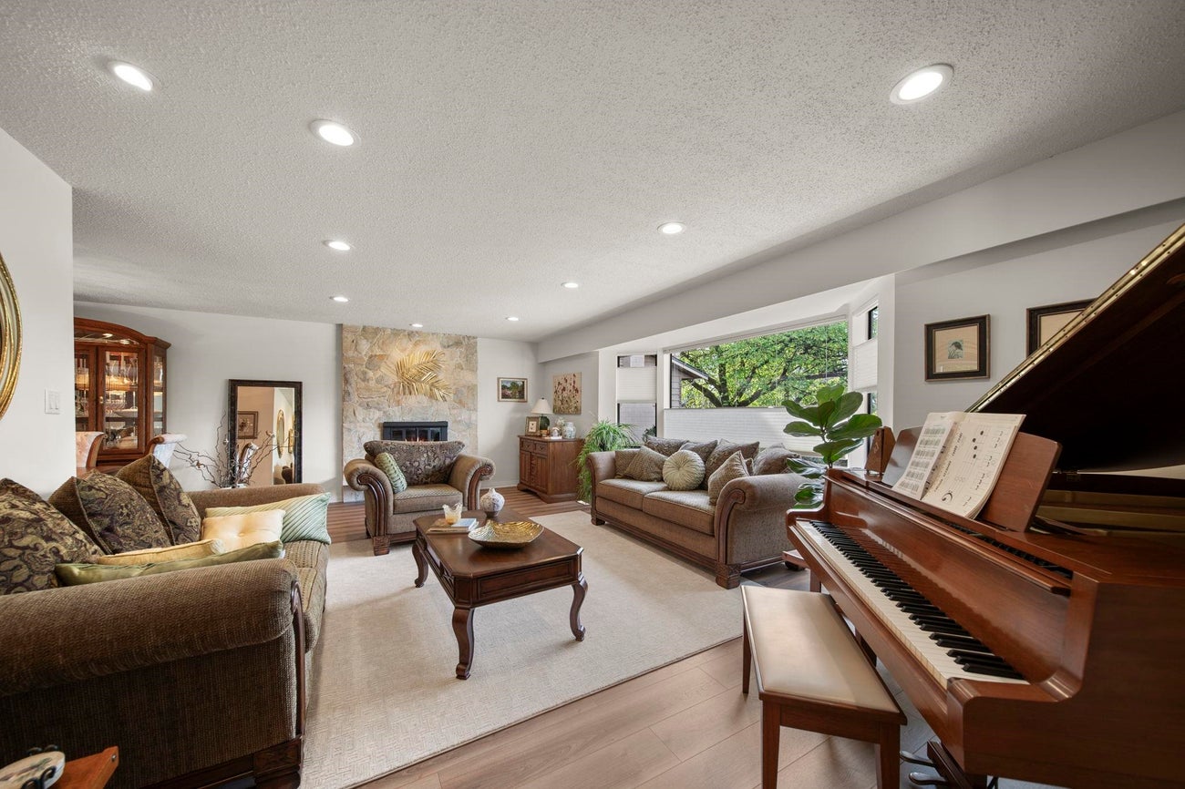 745 Dansey Avenue - Coquitlam West single-family-residence for Sale, 5 Bedrooms (R3120334)# - 7