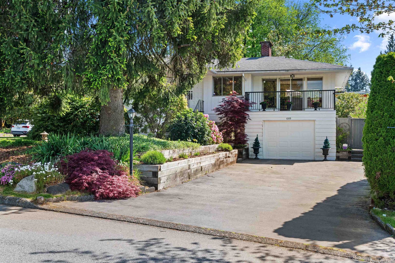 689 Poplar Street - Central Coquitlam single-family-residence for Sale, 3 Bedrooms (R3120550)# - 27