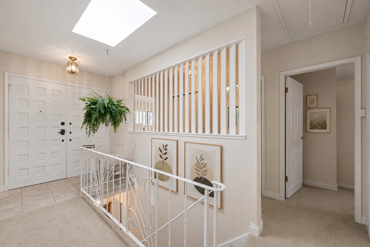 689 Poplar Street - Central Coquitlam single-family-residence for Sale, 3 Bedrooms (R3120550)# - 5