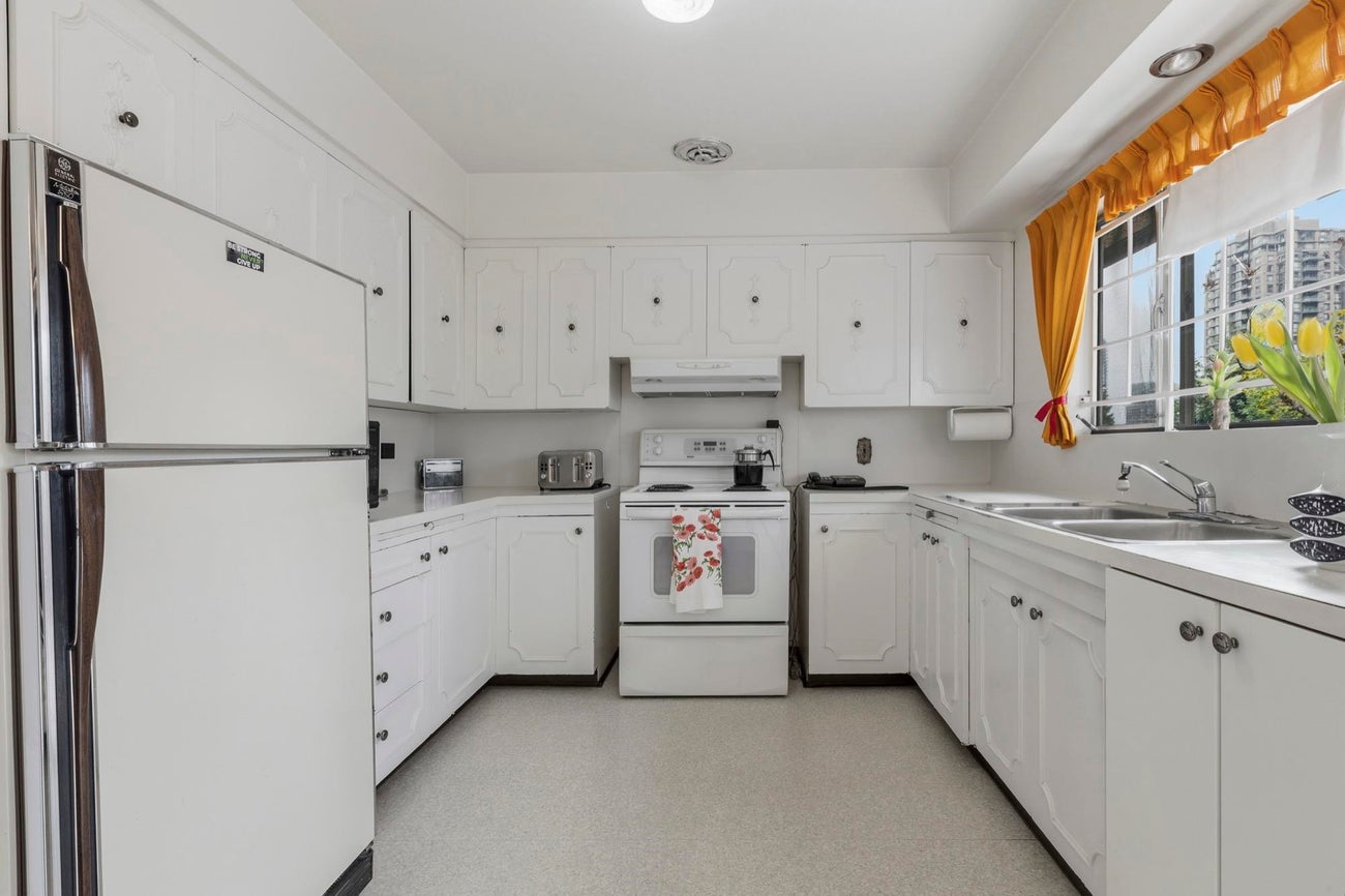 4782 Ridgelawn Drive - Brentwood Park Single Family Residence for Sale, 4 Bedrooms (R3121476)# - 12
