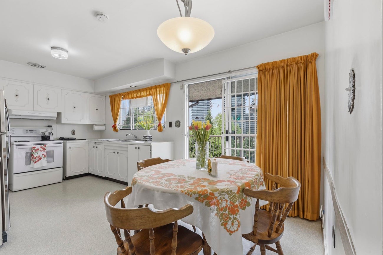 4782 Ridgelawn Drive - Brentwood Park Single Family Residence for Sale, 4 Bedrooms (R3121476)# - 16