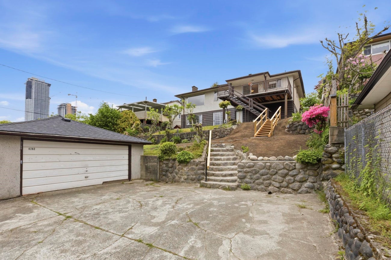 4782 Ridgelawn Drive - Brentwood Park Single Family Residence for Sale, 4 Bedrooms (R3121476)# - 39