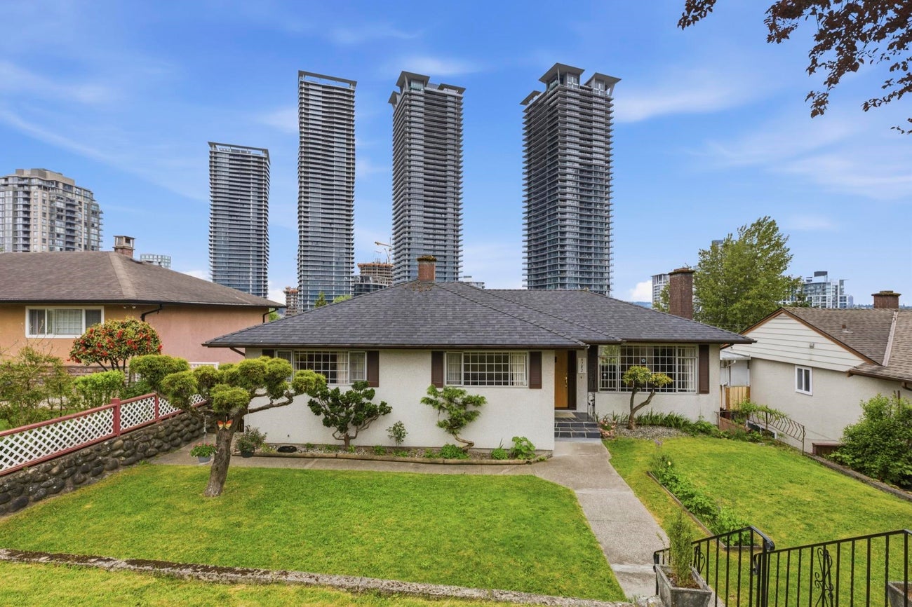 4782 Ridgelawn Drive - Brentwood Park Single Family Residence for Sale, 4 Bedrooms (R3121476)# - 3